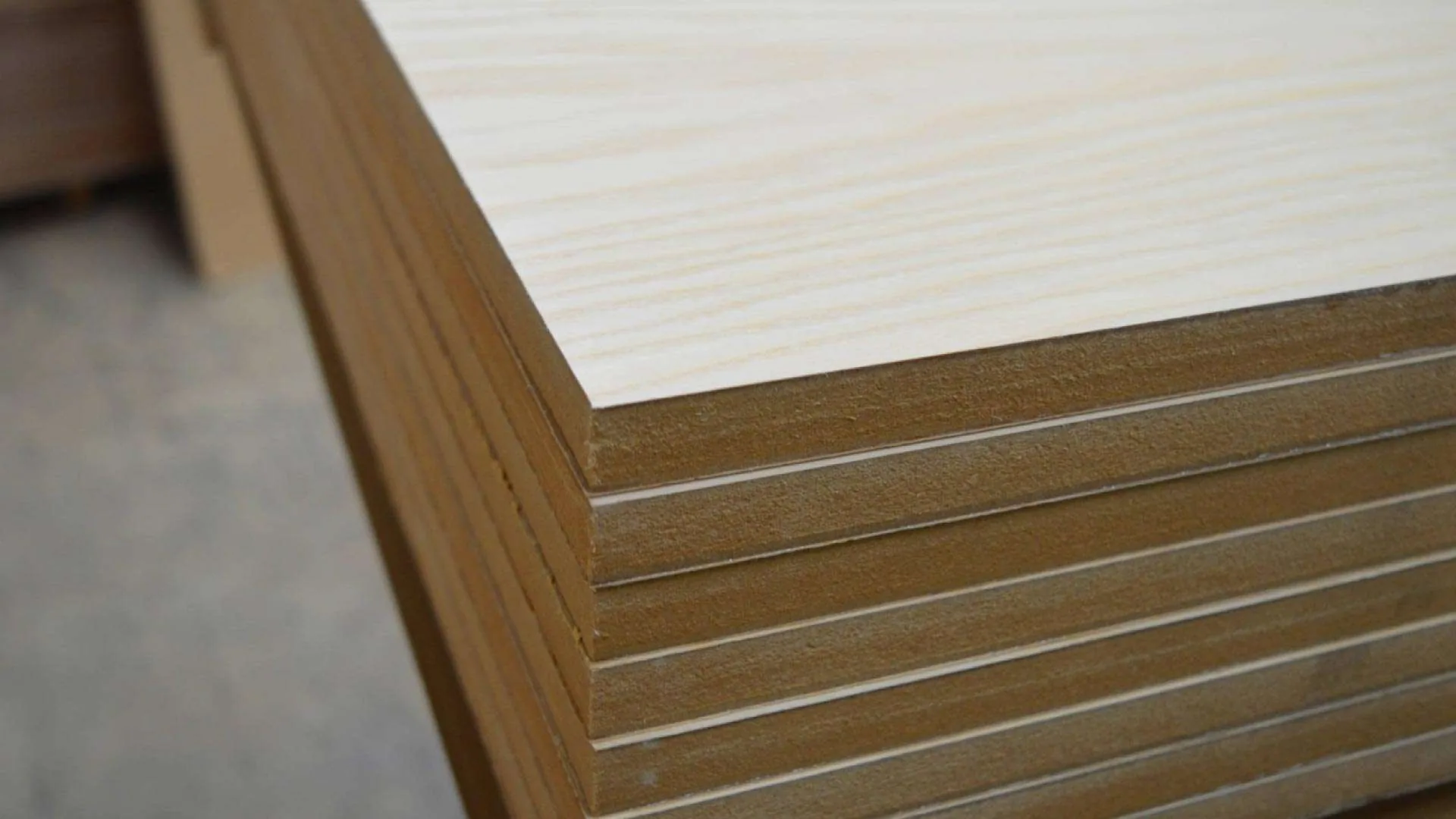 So Sánh Gỗ Veneer và Gỗ Tự Nhiên: Lựa Chọn Nào Phù Hợp Cho Không Gian Của Bạn? - vật liệu Gỗ An Cường